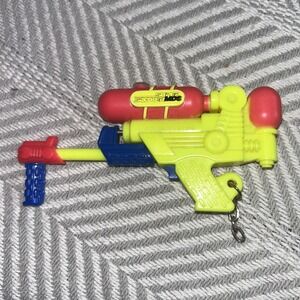 Vintage 1992 Larami Super Soaker MDS Multi Directional‎ Keychain - Works! D1